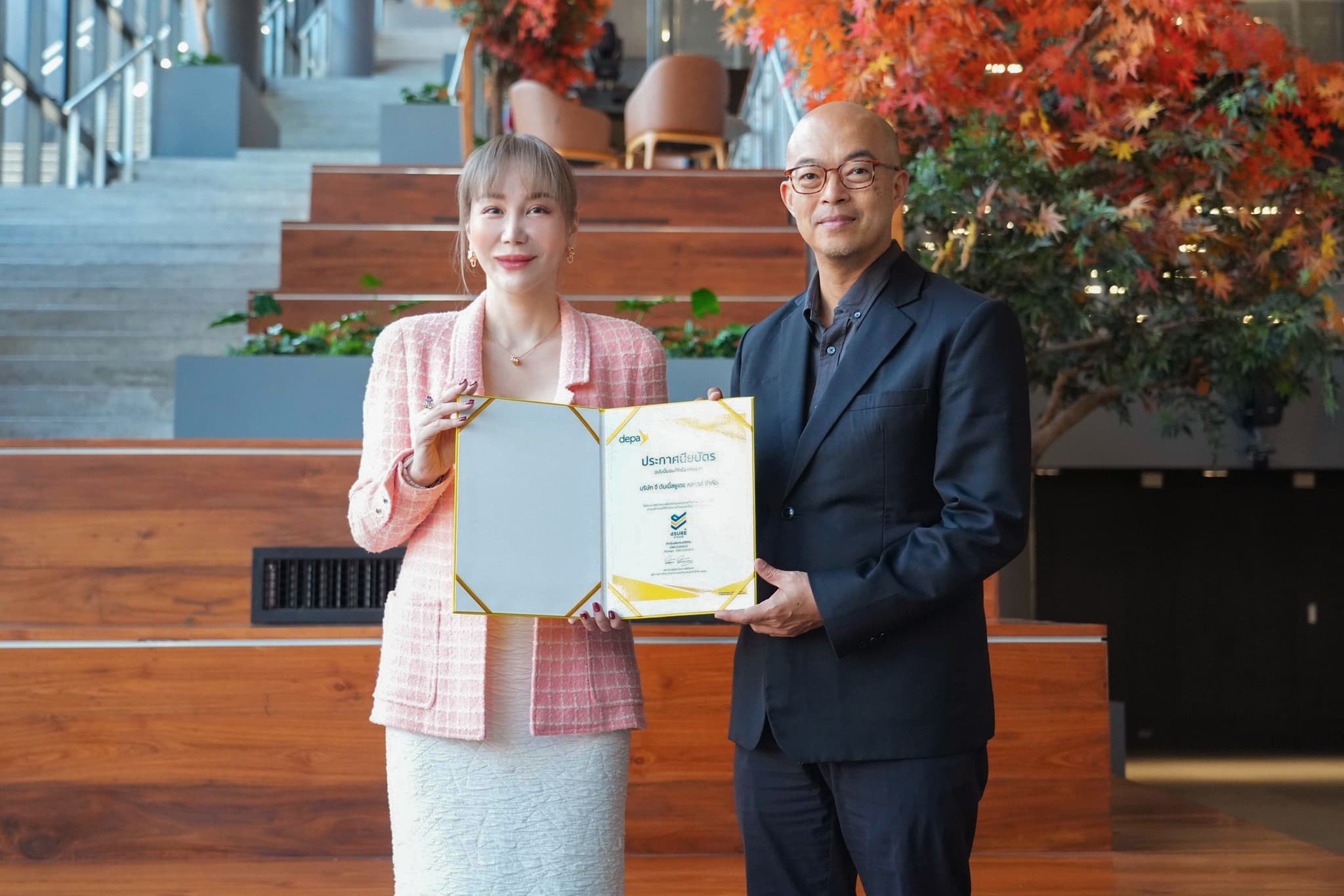 泰國分公司GWS CLOUD執行長吳思妮與depa資深執行副總裁Dr. Supakorn Siddhichai進行會談